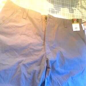 Men's New Wrangler Relaxed Fit Outdoor Dark Brown Shorts size 40  NWT